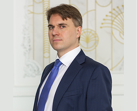 Максим Николаев